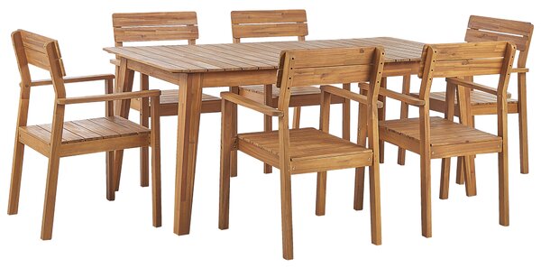 Záhradná jedálenská súprava svetlý stôl z akáciového dreva 180 x 90 cm 6 vonkajších stoličiek s podrúčkami rustikálny štýl