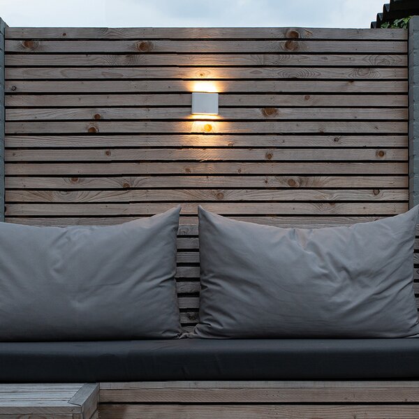 Moderná vonkajšia nástenná lampa biela 11,5 cm vrátane LED - Batt