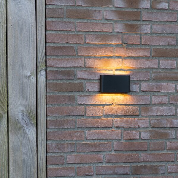 Moderná vonkajšia nástenná lampa čierna 17,5 cm vrátane LED IP65 - Batt