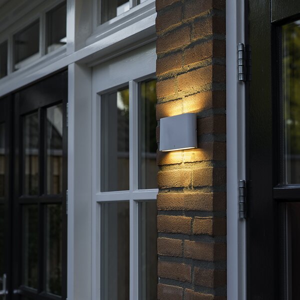 Nástenná lampa biela 17,5 cm vrátane LED IP65 - Batt
