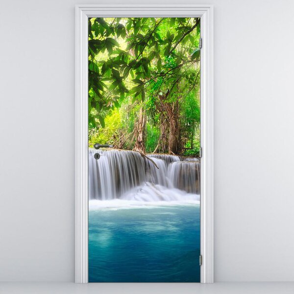 Fototapeta na dvere - Vodopád s modrou hladinou (95x205cm)