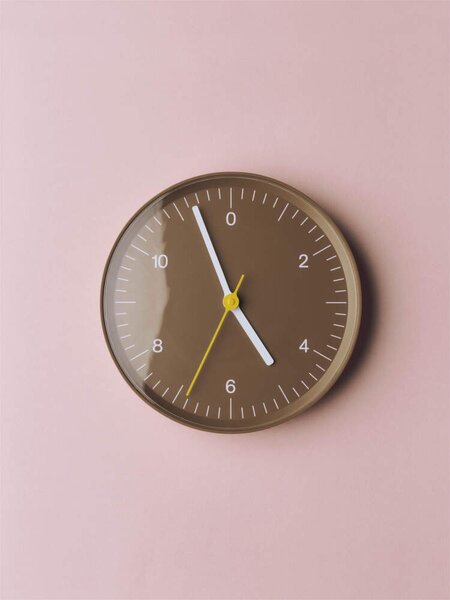 HAY Nástenné hodiny Wall Clock, brown