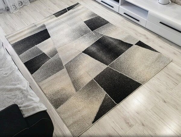 Moderný koberec Rio 509 v béžovo-sivej kombinácii fariem Rozmer: 60x100 cm