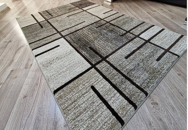 Moderný koberec s kockovaným vzorom Rio 685A béžovo-hnedý Rozmer: 60x100 cm
