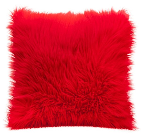 Moderné chlpaté obliečky v červenej farbe na vankúš Červená