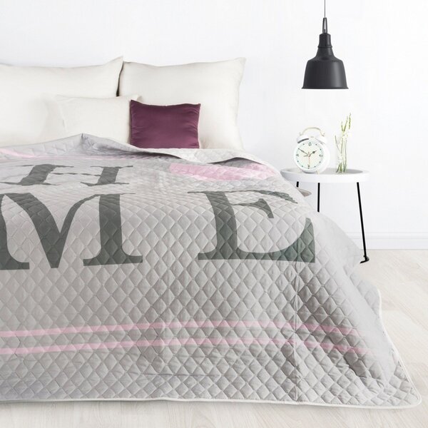 Moderný prehoz na posteľ sivej farby s jemným prešívaním Sivá