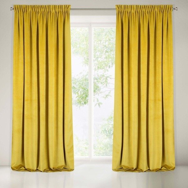 Krásne žlté zavesy v jednofarebnej kombinácii