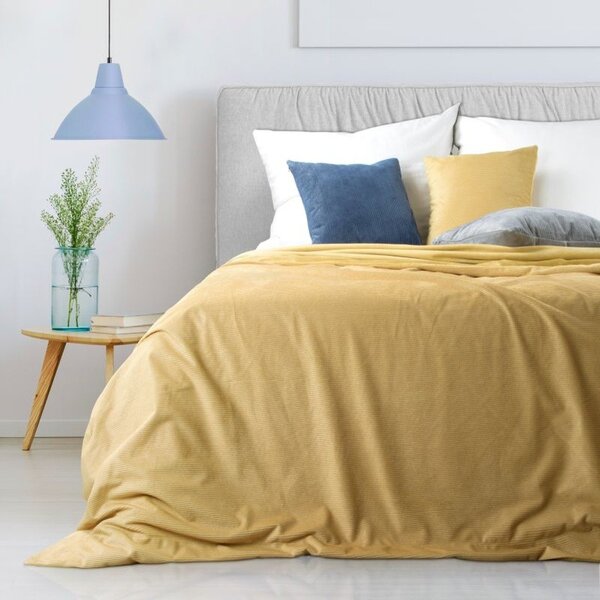 Jemný prehoz na posteľ v žltej farbe Žltá