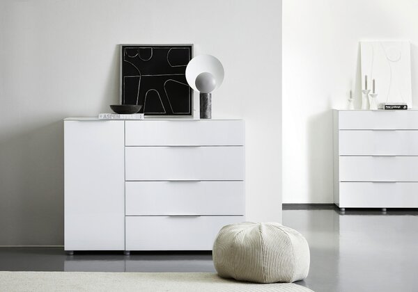 ŠIROKÁ KOMODA, biela s vysokým leskom, 135,6/99,2/40 cm Voleo - Komody