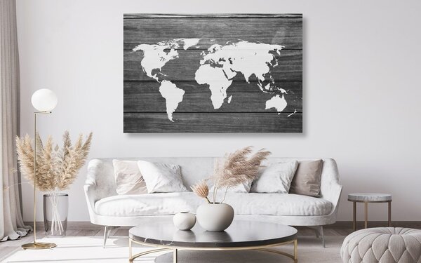 Obraz na korku čiernobiela mapa sveta s dreveným pozadím