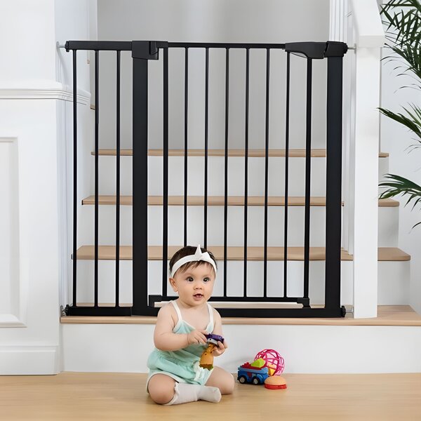 ECOTOYS Bezpečnostná zábrana 74-132 cm na schody a dvere - čierna ECOTOYS
