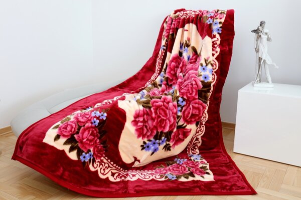 Teplá deka s kvetmi červenej farby Červená