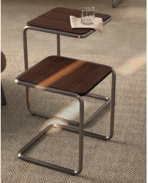 Odkladací stolík v dekore orecha 42x42 cm Tarsel – Kave Home