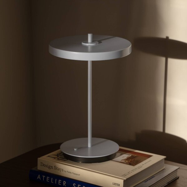 UMAGE LED dobíjacia stolná lampa Asteria Move fog grey uni, 31cm, Hliník / sivá / zinok, Obývacia izba / jedáleň, kov, Dizajn, Stojacie svietidlo