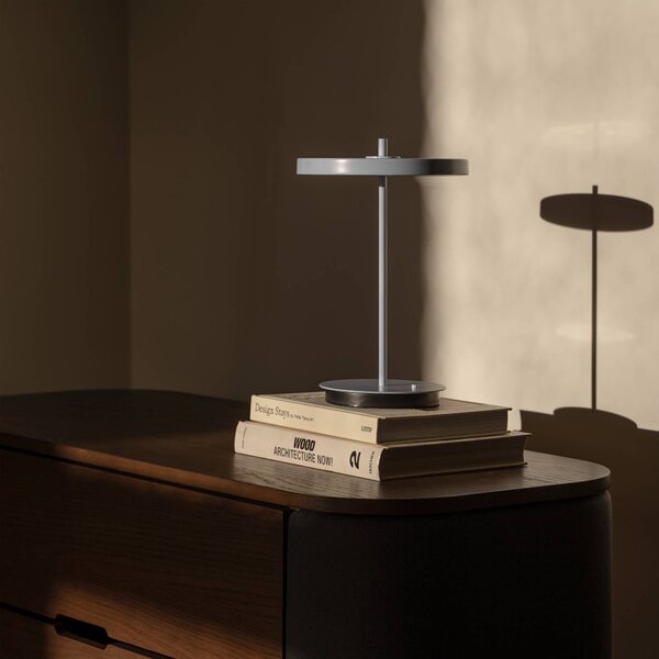 UMAGE stolová LED lampa Asteria Move, svetlo modrá, 31 cm, Modrá, Obývacia izba / jedáleň, kov, Dizajn, Stojacie svietidlo