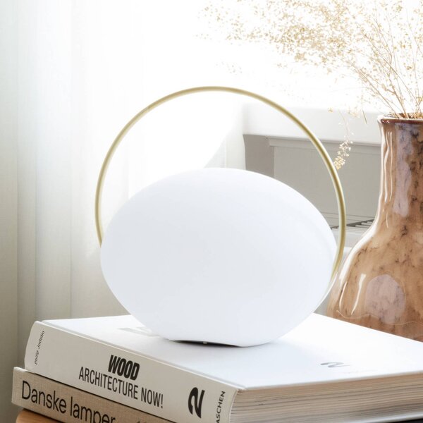 UMAGE stolová LED lampa Orbit, biela/mosadz, IP44,, Biela / opálová, Obývacia izba / jedáleň, Plast, Dizajn