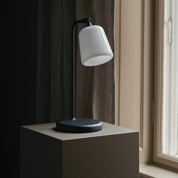Stolové Lampa New Works, Material New Edition, stmievateľné, Čierna, Obývacia izba, Kov, Dizajnový