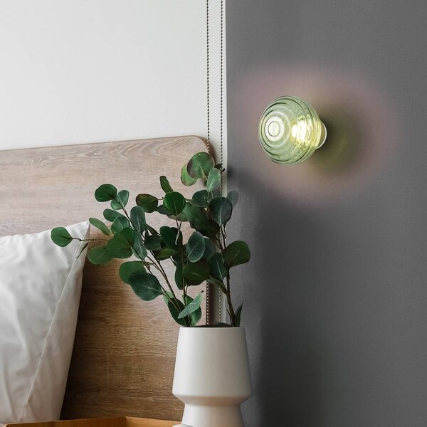 LED akumulátorové nástenné svetlo Earl, mosadz/zelená, sklo, Ø 15,5 cm, Zelená, Obývacia izba / jedáleň, kov, Nástenné svietidlo