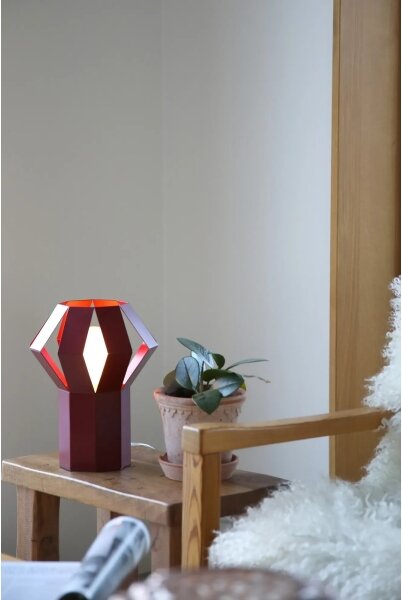Markslöjd 109150 - Stolná lampa OCTA 1xE27/60W/230V vínová