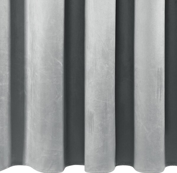 ZATEMŇOVACÍ ZÁVES NA KRÚŽKOCH AURA 140X250 CM STRIEBORNÁ