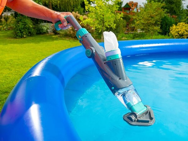 Ručný vysávač Shark Blaster