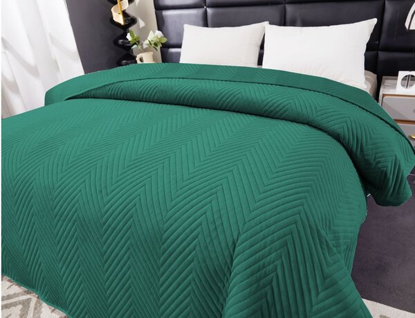 Zelený zamatový prehoz na posteľ ARROW VELVET Rozmer: 200 x 220 cm