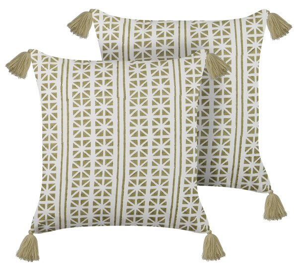 Sada 2 dekoratívnych vankúšov zelená biela bavlna 45 x 45 cm geometrický vzor bloková potlač so strapcami boho moderný štýl doplnky