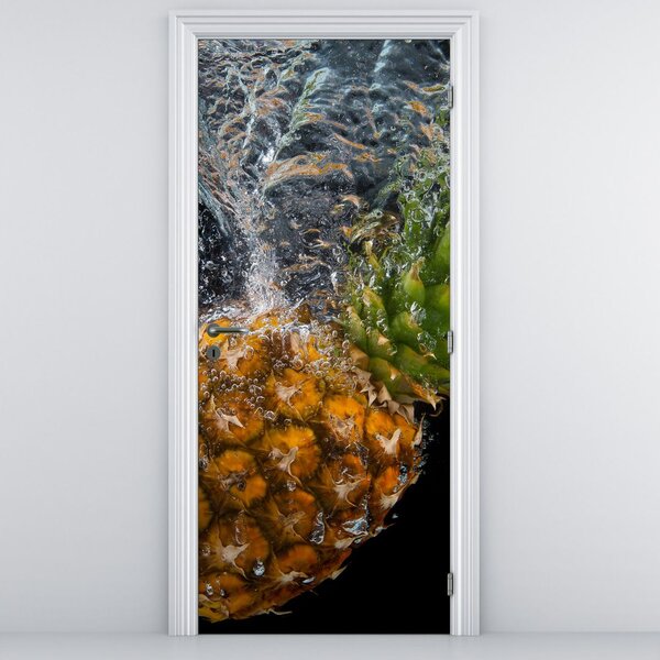 Fototapeta na dvere - Ananás vo vode (95x205cm)