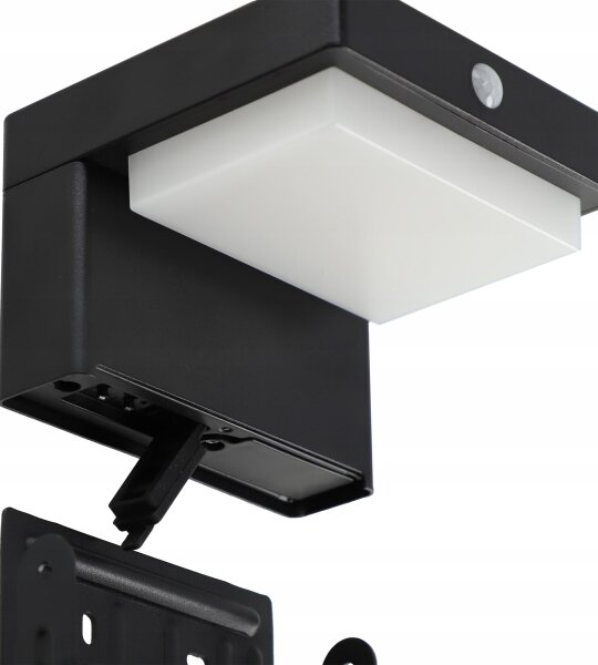 LED solárne nástenné svietidlo so senzorom LED/5W/3,7V 2000 mAh IP44 čierna