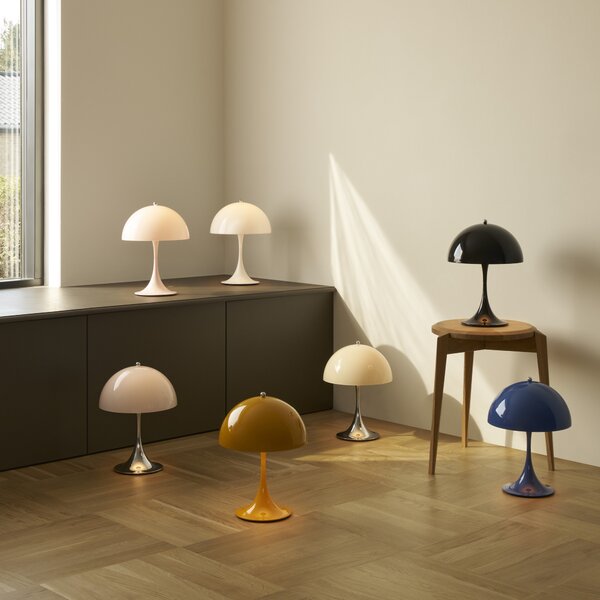Prenosná lampa Panthella 250, Opal beige – Louis Poulsen