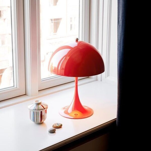 Prenosná lampa Panthella 250, Opal beige – Louis Poulsen