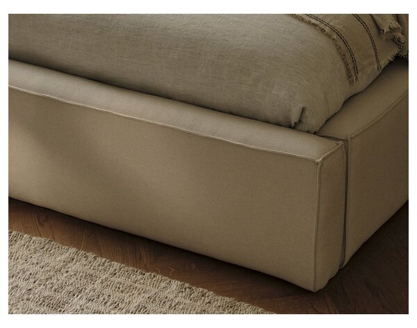 Béžová čalúnená dvojlôžková posteľ s úložným priestorom a roštom 180x200 cm Arendal – Cosmopolitan Design