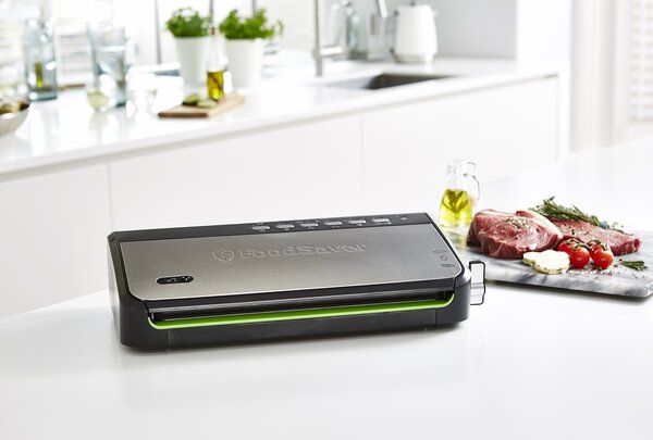 Vákuová zváračka fólií FoodSaver FFS005X