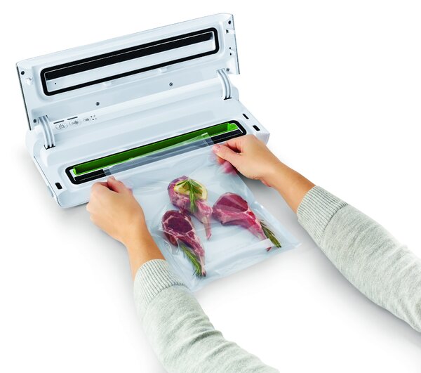 Kompaktná vákuová zváračka fólií FoodSaver VS0100X