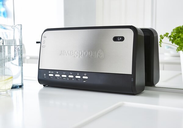 Vákuová zváračka fólií FoodSaver FFS005X