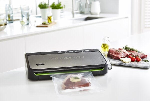 Vákuová zváračka fólií FoodSaver FFS005X