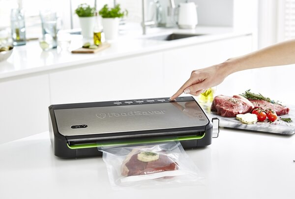 Vákuová zváračka fólií FoodSaver FFS005X