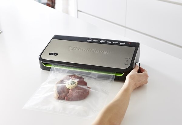 Vákuová zváračka fólií FoodSaver FFS005X