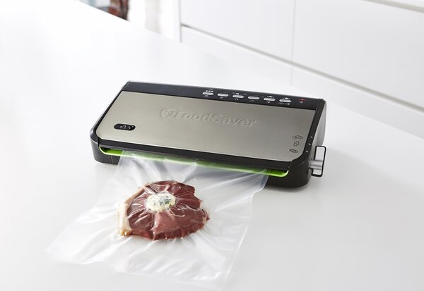 Vákuová zváračka fólií FoodSaver FFS005X