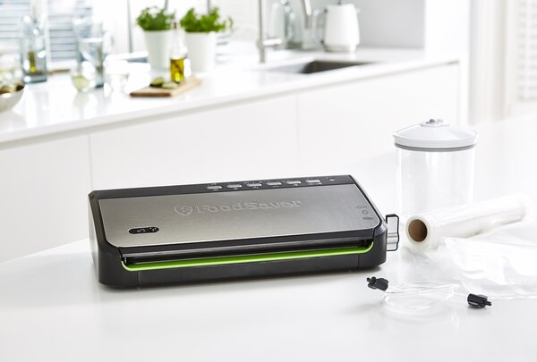 Vákuová zváračka fólií FoodSaver FFS005X