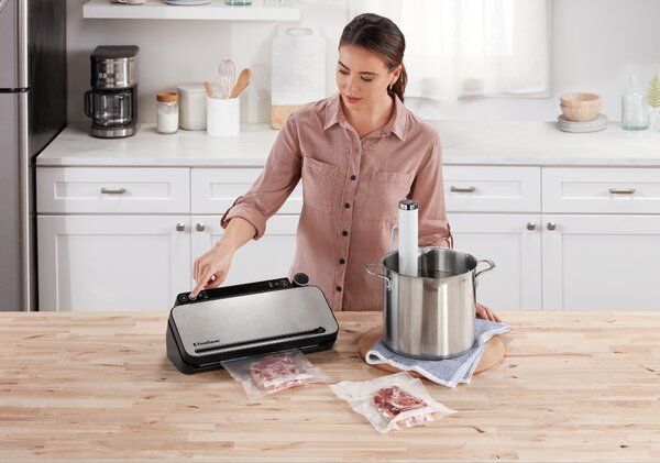 Vákuová zváračka fólií FoodSaver VS3190X