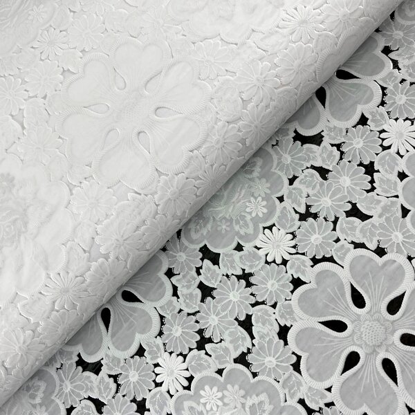 Obrus ​​PVC Easy Lace- čipkový - 105C, rolka 132cmx22m