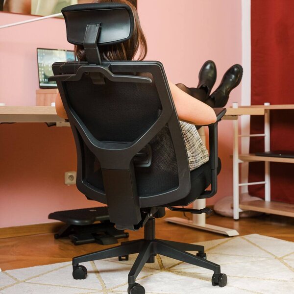 Liftor Focus ergonomická kancelárska stolička, čierna