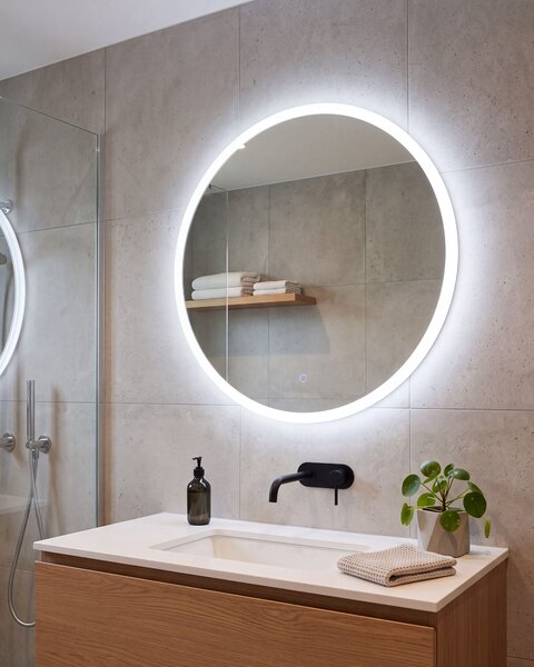 Nástenné zrkadlo strieborné okrúhle ø 79 cm s LED osvetlením moderná kúpeľňa spálňa