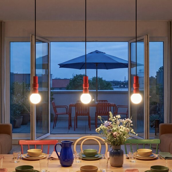 OSRAM Závesné svietidlo Decor Bolty, červené, dĺžka 66 cm, 3-pl. žiarovka, Červená, Obývacia izba / jedáleň, kov, Štýl mladých, Závesné svietidlo