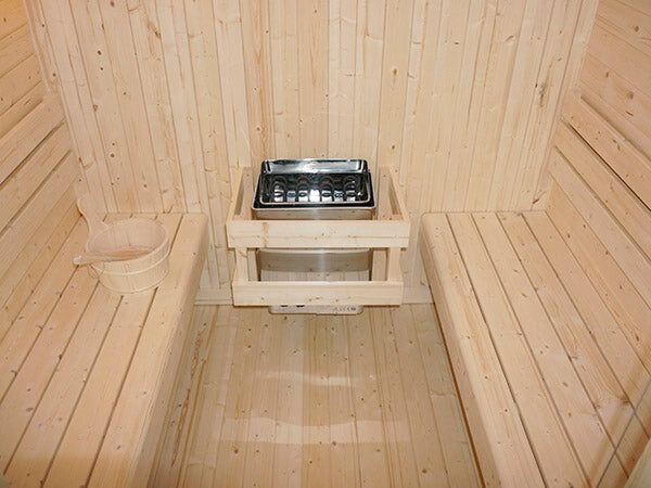 Záhradná sauna cube pre 6 osôb s pecou 8 kW, s posedením