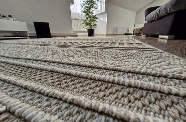 HU Béžový pruhovaný koberec Boho 878-B Rozmer: 60x100 cm