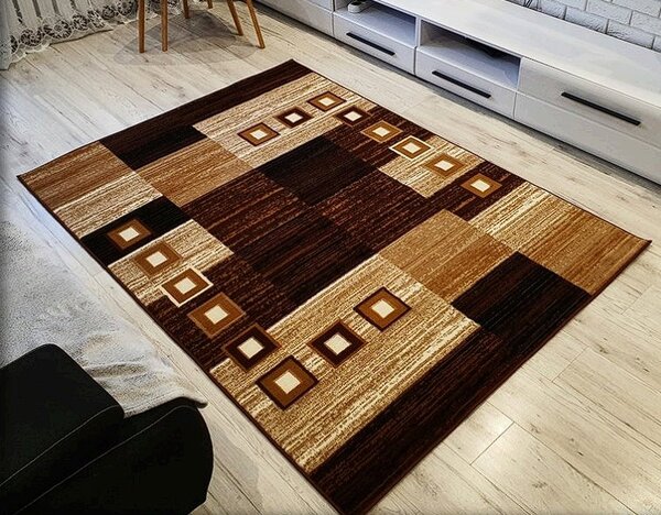 Hnedo-čierny koberec so vzorom kocky Shiraz BCF – nízky vlas Rozmer: 50x80 cm