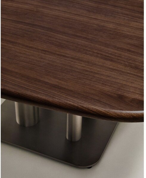 Jedálenský stôl v dekore orecha 121x121 cm Melvar – Kave Home