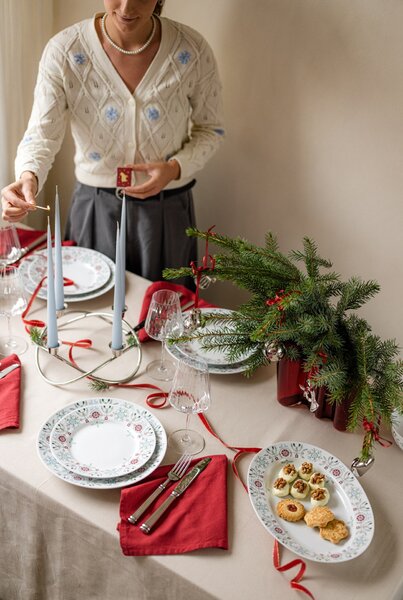 Porcelánový servírovací tanier Swedish Grace Winter 32 cm